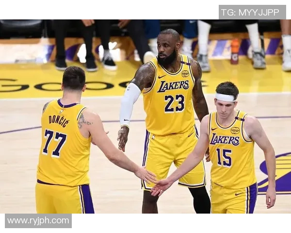 2020年湖人与独行侠第二节精彩对决回顾与分析