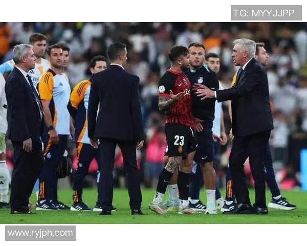 仅靠1.8亿锋线续命?皇马2-1险胜露出中场危机,安切洛蒂这关伤心